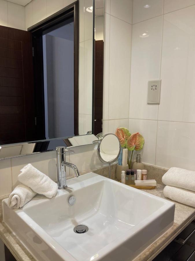First Class 2Br With Burj Khalifa & Downtown View Dubai Exterior photo
